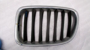 2010-2015 BMW E84 X1 SUV HOOD KIDNEY GRILL GRILLE BLACK CHROME 51112993305 OEM - Picture 1 of 12