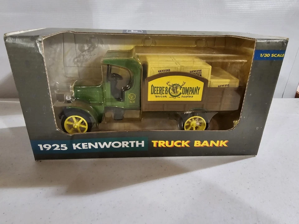 Ertl John Deere Truck Diecast Bank 1925 Kenworth Delivery 1993 1/30 Scale
