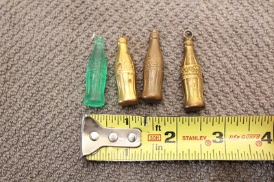 BOTELLA DE COQUE Retro Funky PENDIENTES Coca Cola Bebida Soda Pop Novedad Dije Joyería Foto 1 de 4