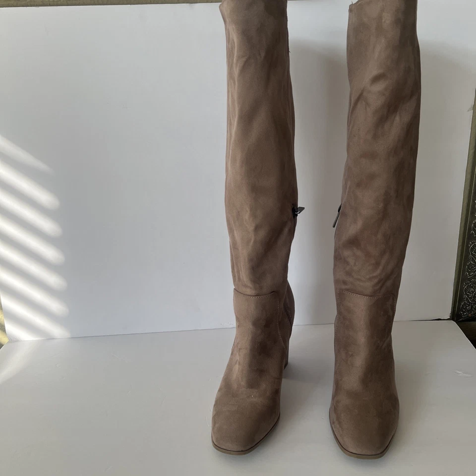 BOTAS HASTA LA RODILLA SOUNDSCAPE-01 Talla 8 Color Tostado/Beige Foto 1 de 4