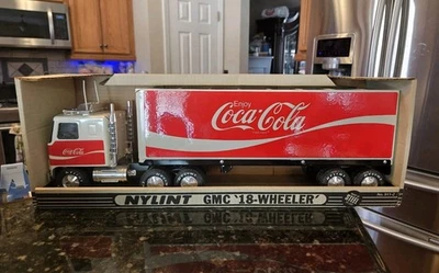 Camión clásico de juguete vintage Nylint GMC 18 ruedas Coca-Cola nuevo en caja acero EE. UU. con caja Foto 1 de 4