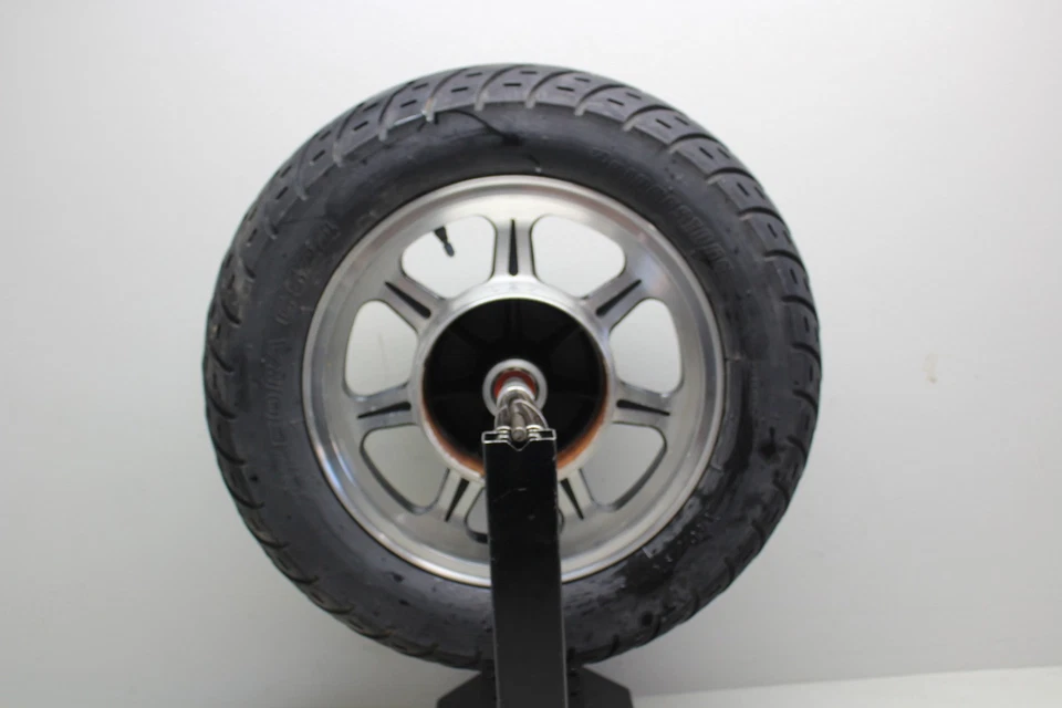 Llanta trasera Kawasaki Vulcan 500 En500a 1990-1996 (recta) Foto 1 de 4