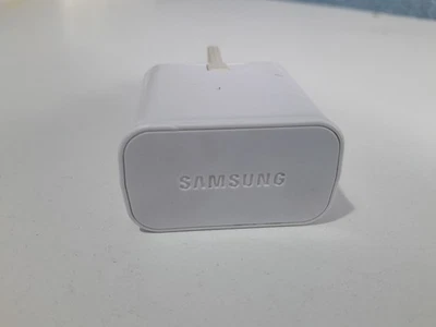Carregador adaptador de alimentação plugue Reino Unido carregamento rápido adaptável genuíno Samsung EP-TA200UWE - Imagem 1 de 3