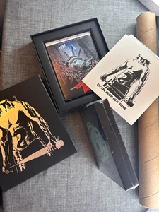 ESCAPE FROM NEW YORK Collectors Deluxe Ed. 4K UHD, Blu-Ray, Poster, Pins, Vinyl - Picture 1 of 4