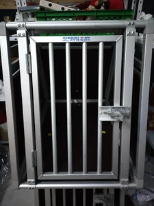 Schmidt Alu Hundetransportbox, H 55 cm, B 47 cm, T 69 cm, - Bild 1 von 2