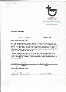 Larry Hisle Signed 1976 Topps Contract / Autographed Minnesota Twins / COA