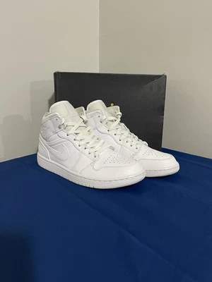 Air Jordan 1 Mid White-White Size 9 M 554724  130 - Image 1 of 4