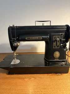 Singer Nähmaschine 301A schwarz kurzes Bett schräge Nadel - Bild 1 von 17
