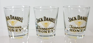 Jack Daniels Tennessee Miel Whiskey Shot Vasos ~ Abeja en la parte inferior ~ Lote de 3 - Imagen 1 de 6