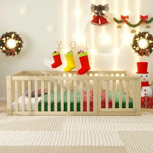 Kinderbett Bodenbett Babybett 90x200 cm massiv holz Schutzgitter mit Tür Natur - Bild 1 von 9