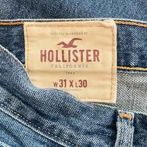 Hollister Jeans Herren 31x30 blau klassisch gerade Whiskered Button Fly 100 Baumwolle - Bild 1 von 12