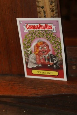 2008 Garbage Pail Kids Single Card Ty Dee Knot 1a - Image 1 of 2