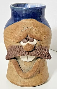 Taza facial de gres firmada vintage azul marrón estudio cerámica 6,5" de alto - Imagen 1 de 9
