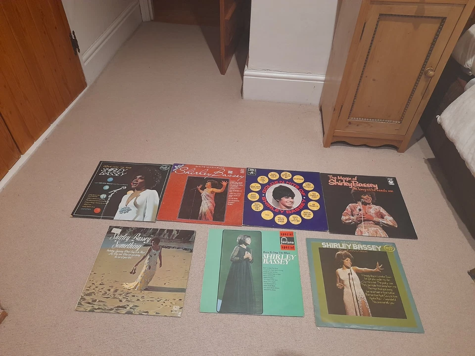 Collection 8 Shirley Bassey vinyl LPs Records Golden Hits Born To Sing The Blues - Image 1 of 1