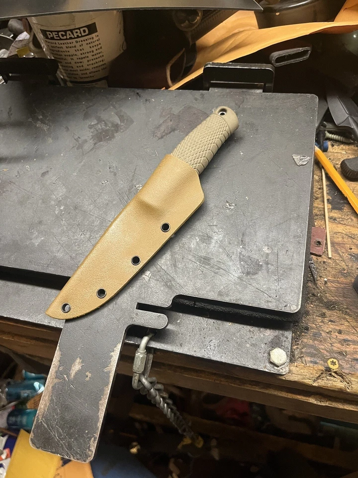 Funda negra/oliva/coyote/azul solo para Puukko hecho en banco  Foto 1 de 1