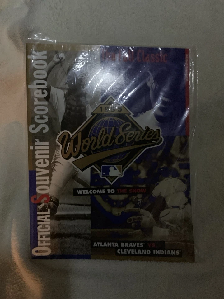 1995 World Series Official Souvenir Scorebook Braves vs Indians With Scorecard - Image 1 of 1