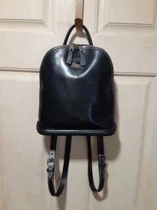 Vtg Dooney Bourke Smooth Black Leather PARàSOLE Backpack Purse Bag VTG Exc Cond - Picture 1 of 7