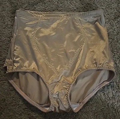 NWT 2-Pack Bali Women's Medium l Tummy Control Panel 8710 Beige - Image 1 of 4