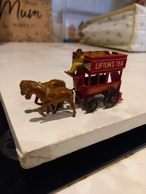 Vintage Matchbox Models Of Yesteryear  Horse Drawn Bus. Good Condition. - Image 1 of 3