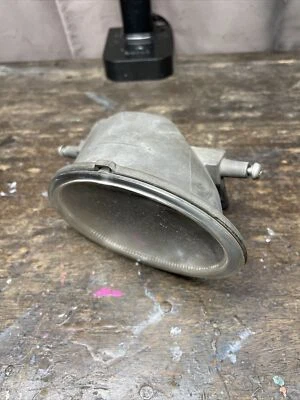 2006 Acura RL Fog Lamp Right , No Socket USED. - Image 1 of 4