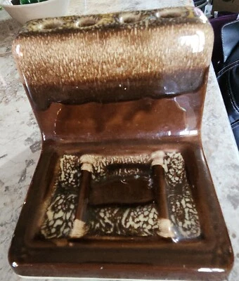 Soporte para cepillo de dientes de goteo marrón y jabonera. Vintage Foto 1 de 4