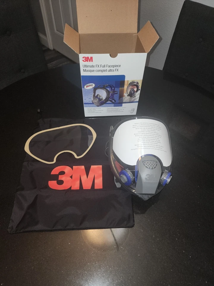 3M FF-402 Ultimate FX Full Face Mask Facepiece Reusable Respirator MEDIUM - Image 1 of 4
