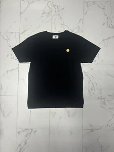 T-shirt Double A By Wood con logo ricamato in legno taglia grande - Foto 1 di 4