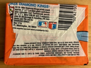 1990 Donruss Baseball Card Wax Pack Dwight Evans Red Sox OF Showing Bottom Back - Picture 1 of 2