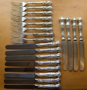 1847 Rogers Meriden Britannia Co grape Vintage set~Hollow handled knives & forks - Picture 1 of 14