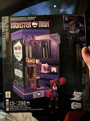Mega Monster High Clawdeens Boo-K Den Building Set With 299 Pieces - Image 1 of 4