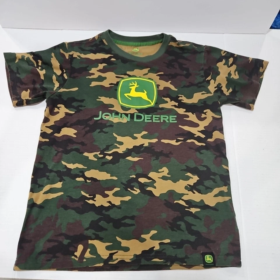 John Deere Boys Short Sleeve Shirt Size XL (14-16), Green, Black, Camo - Image 1 of 4