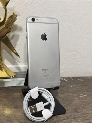 Apple iPhone 6s 64GB (Unlocked) Silver - Smartphone - Image 1 of 4
