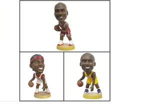 SCEGLI Jordan Iverson Kobe Basket Auto Cruscotto Scuotimento Bobble Head IN SCATOLA Nuovo - Foto 1 di 10