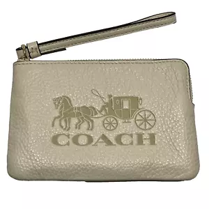Coach Handgelenktasche Ecke Reißverschluss Pferdekutsche Kreide Kieselleder Tasche 6" Neu ohne Etikett - Bild 1 von 10