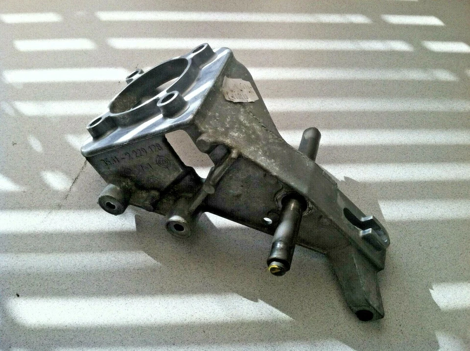 BMW 325xi 325i E46 2000-2006 ~ SOPORTE DE SOPORTE DE CONTROL DE PIE Foto 1 de 3