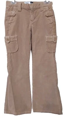 Pantalones caqui acampanados elásticos GAP para niñas talla 7 regulares Foto 1 de 2