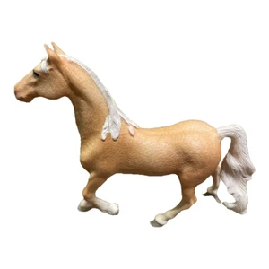 Schleich Horse Club Amerikanische Sattelzucht Stute 5,5 x 1,5 x 4,8 Zoll - Bild 1 von 9
