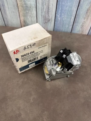 36G22-254 WhiteRodgers Gas Heating Furnace Valve for Goodman 0151M00013, L46-849 - Image 1 of 4