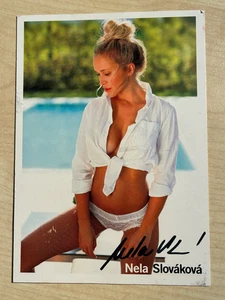 Autogramm NELA SLOVAKOVA-Model-Schauspielerin TSCHECHIEN-sexy-signed AK - Picture 1 of 2