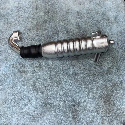 HPI Savage 21-25-X-XL .21 .28  .32 Ribbed Pipe And Manifold - Image 1 of 4