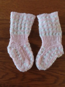 Vintage Baby Booties ~ Pink - Picture 1 of 4