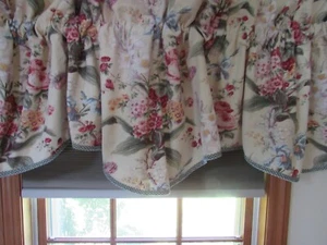 WAVERLY SCALLOP FLORAL LINED VALANCE FERNS PINKS PALE YELLOW 76X19 BLUE LAVENDE - Picture 1 of 14