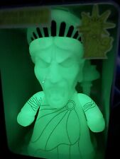 Doctor Who Titans Vinyl Figures 8” Statue of Liberty Weeping Angel GITD NYCC
