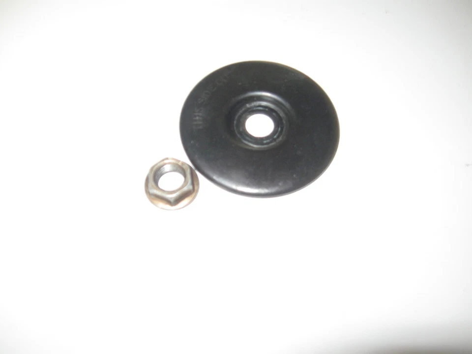 McCulloch Mac 110,120,130,140 Placa de embrague y tuerca.................m22 Foto 1 de 1