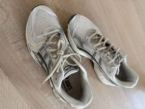 ASICS Gel-Kayano 14 Farbe Birch /Dark Pewter Größe EUR 44,5 - Bild 1 von 9