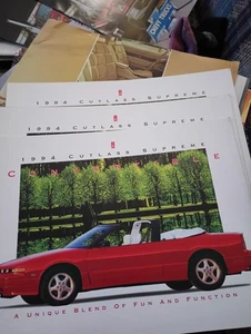 Lote de 3 folletos convertibles Oldsmobile Cutlass Supreme 1994 - Imagen 1 de 1