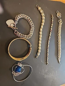 Jewelry Lot Of 6 Bracelets~Costume  Lot -high End Look. Fashion And Unique (514) - Picture 1 of 8