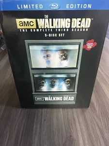 The Walking Dead Season 3 Limited Edition Blu-Ray Zombie Head Fish Tank - Picture 1 of 9