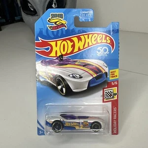 HOT WHEELS 2018 Treasure Hunt RRRoadster Holiday Racers 5/6 TH Rare - Picture 1 of 9