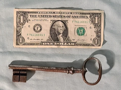Large 6 1/4"  Wrought Iron Antique  Key, 18th / 19th Century (?), #4/10 Cover